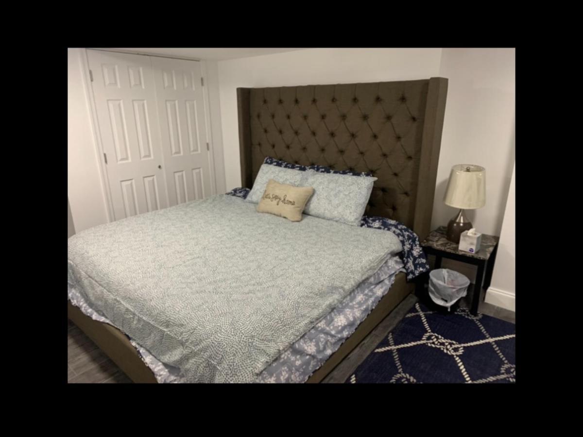 Brand New Bedroom With Tv Next Jhu Baltimore Zewnętrze zdjęcie