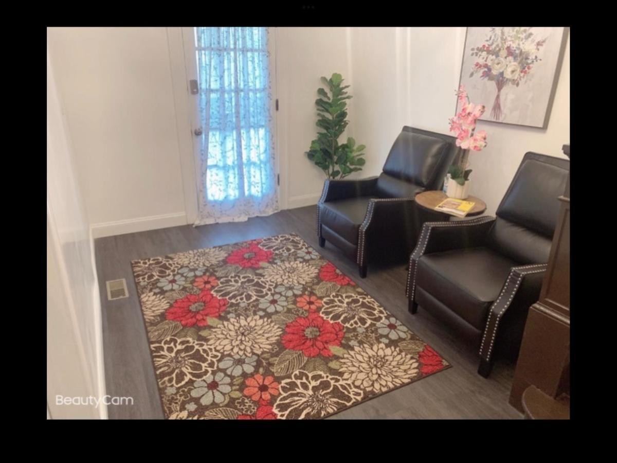 Brand New Bedroom With Tv Next Jhu Baltimore Zewnętrze zdjęcie